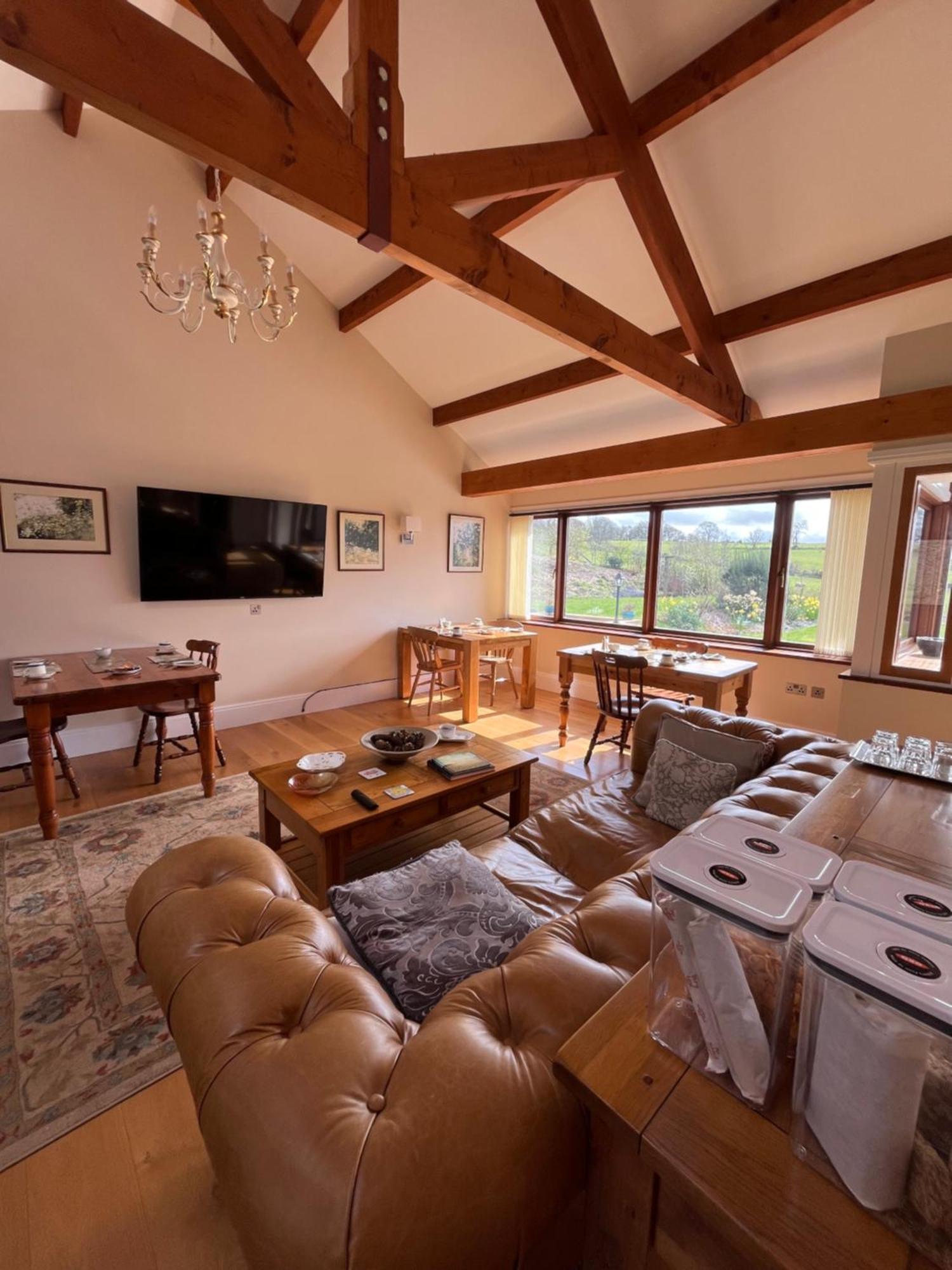 Neuadd Villa Llanwnen エクステリア 写真